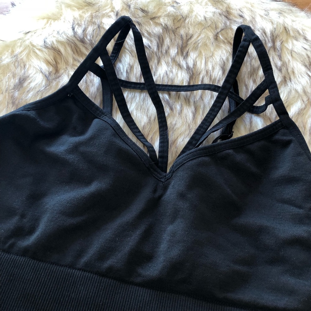 VS PINK STRAPPY FRONT BRALETTE